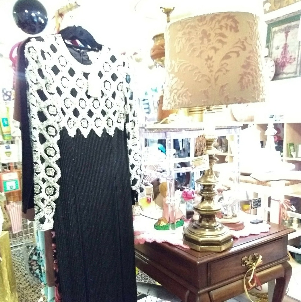 Oleg casini gown vintage black white beaded - Picture 5 of 5